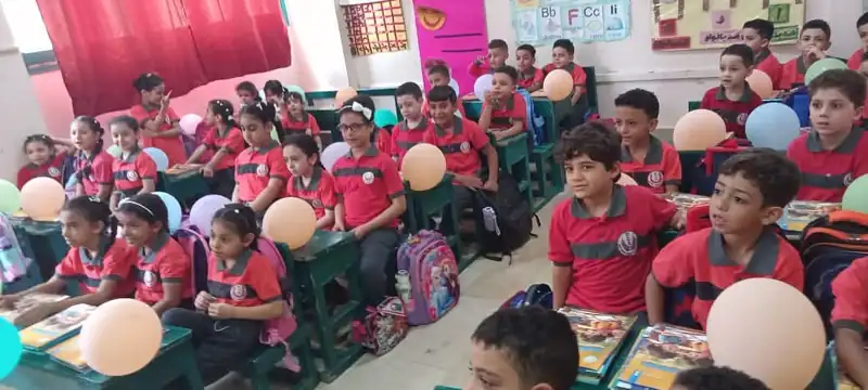 محافظ بني سويف يتابع انتظام الدراسة في أول أيام العام الدراسي