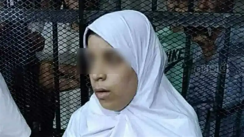 إحالة أوراق المتهمة بقتل أسرتها للمفتي.. تساؤلات حول مصير الطفلة الرضيعة