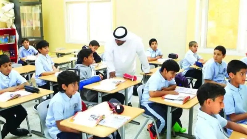 الإمارات تعتمد الذكاء الاصطناعي وتحدث سياسات التقييم في المدارس