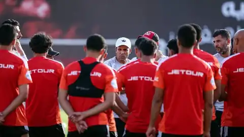 «مباراة الزمالك الفرصة الأخيرة».. محمد عبد الجليل يتحدث عن عموتة