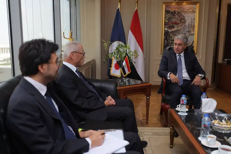 وزير السياحة يفتح ملفًا مهمًا مع السفير الياباني في القاهرة