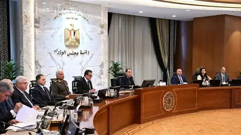 رئيس الوزراء: نعمل على تنفيذ أكبر عدد من المشروعات التنموية بالمحافظات