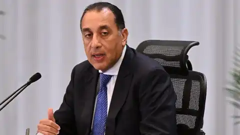مدبولي يستعرض مع وزير الاستثمار خطة تحسين بيئة الأعمال وجذب الاستثمارات