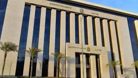 التقديم متاح الآن.. 2600 وظيفة فنية بـ 3 وجبات يومية وسكن للمغتربين