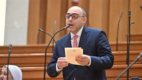 النائب أحمد فايد يطالب بضوابط قانونية لحماية الملكية الفكرية بالذكاء الاصطناعي