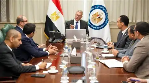 وزير البترول يبحث مع SLB توظيف الذكاء الاصطناعي لزيادة الإنتاج